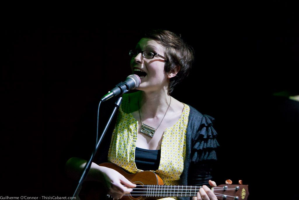helenarney-ukulele-microphone-stereonecklace-by_guioconnor