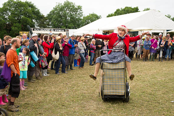If you go down to the Farm today… Glastonbury Festival’s Circus and Cabaret Scene
